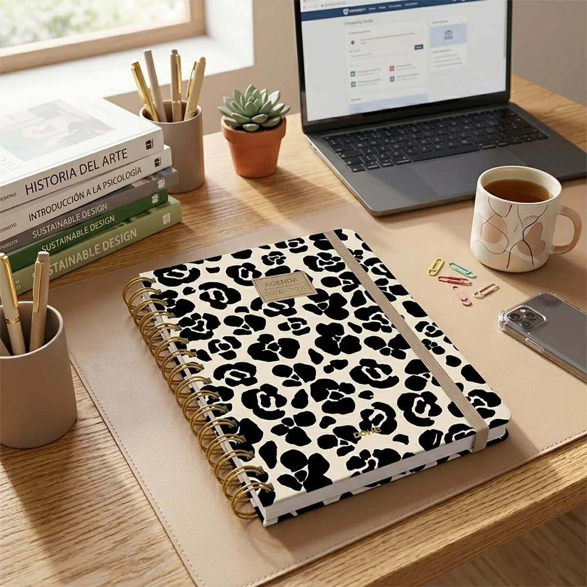 Dohe - Agenda Escolar 2026 2027 - Septiembre a Junio, Semana Vista, A5 (15x21 cm), Tapa Dura Suave, Espiral Doble, Cierre con Goma Elástica, 2 Páginas de Pegatinas, Español e Inglés - Wild