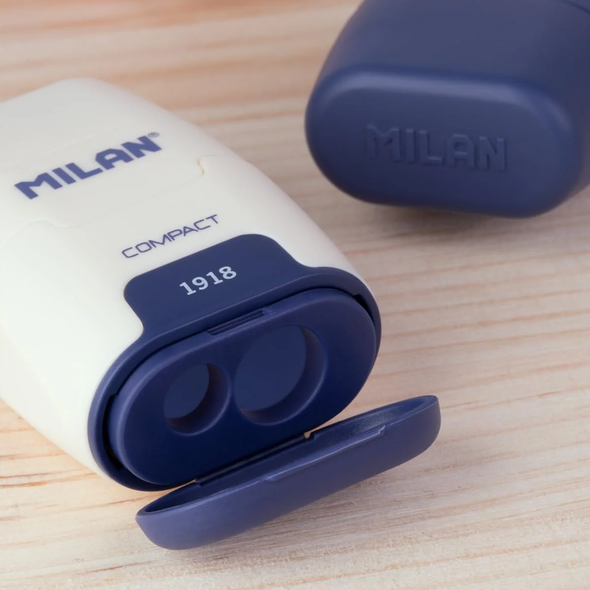 MILAN® Blister afilaborra COMPACT 1918 colores surtidos, Rosa, Verde, Azul, Blanco