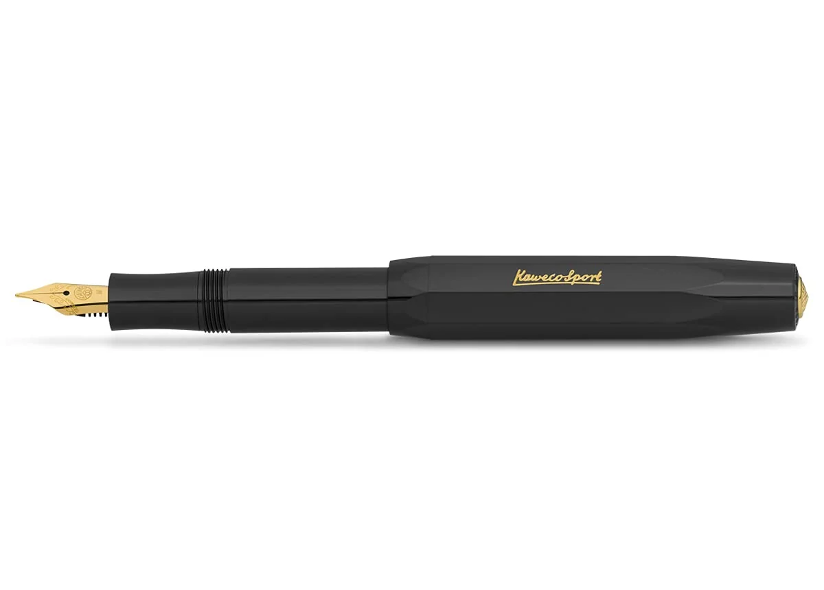 Kaweco Classic Sport Pluma estilogr?fica con plum?n de acero chapado en oro de 23 quilates y punta de iridio para cartuchos de tinta I Kaweco Sport estilogr?fica de 13,5 cm (extrafino, negro)