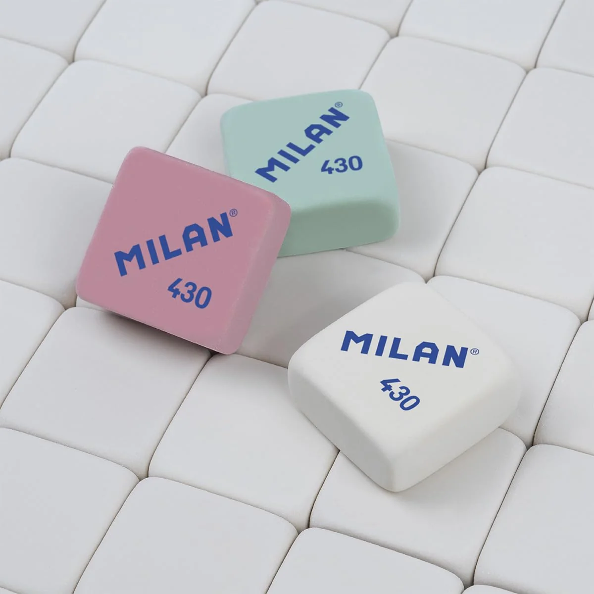 MILAN Caja 30 gomas miga de pan 430 cuadradas