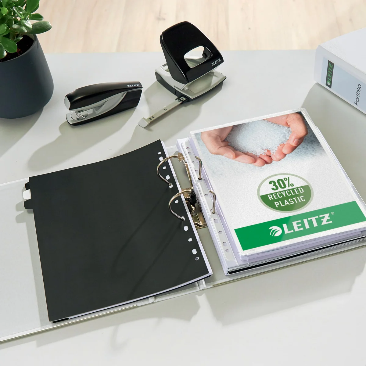 Leitz 310335001 – Archivador A4 80 mm Pack 3 Blanco